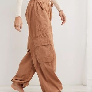Aerie High Waisted Go-For-It Baggy Cargo Pant Size M Tan Pockets Stretch Light